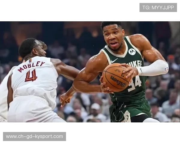 字母哥再现神迹！爆炸数据点燃联盟，罚单背后隐藏的深意引发热议