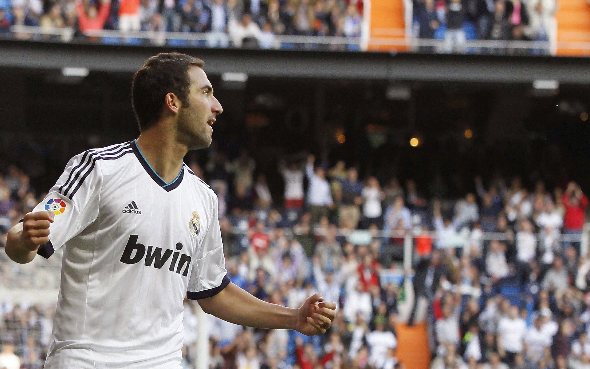 中国足球职业联赛推动可持续商业发展模式，我国职业足球联赛