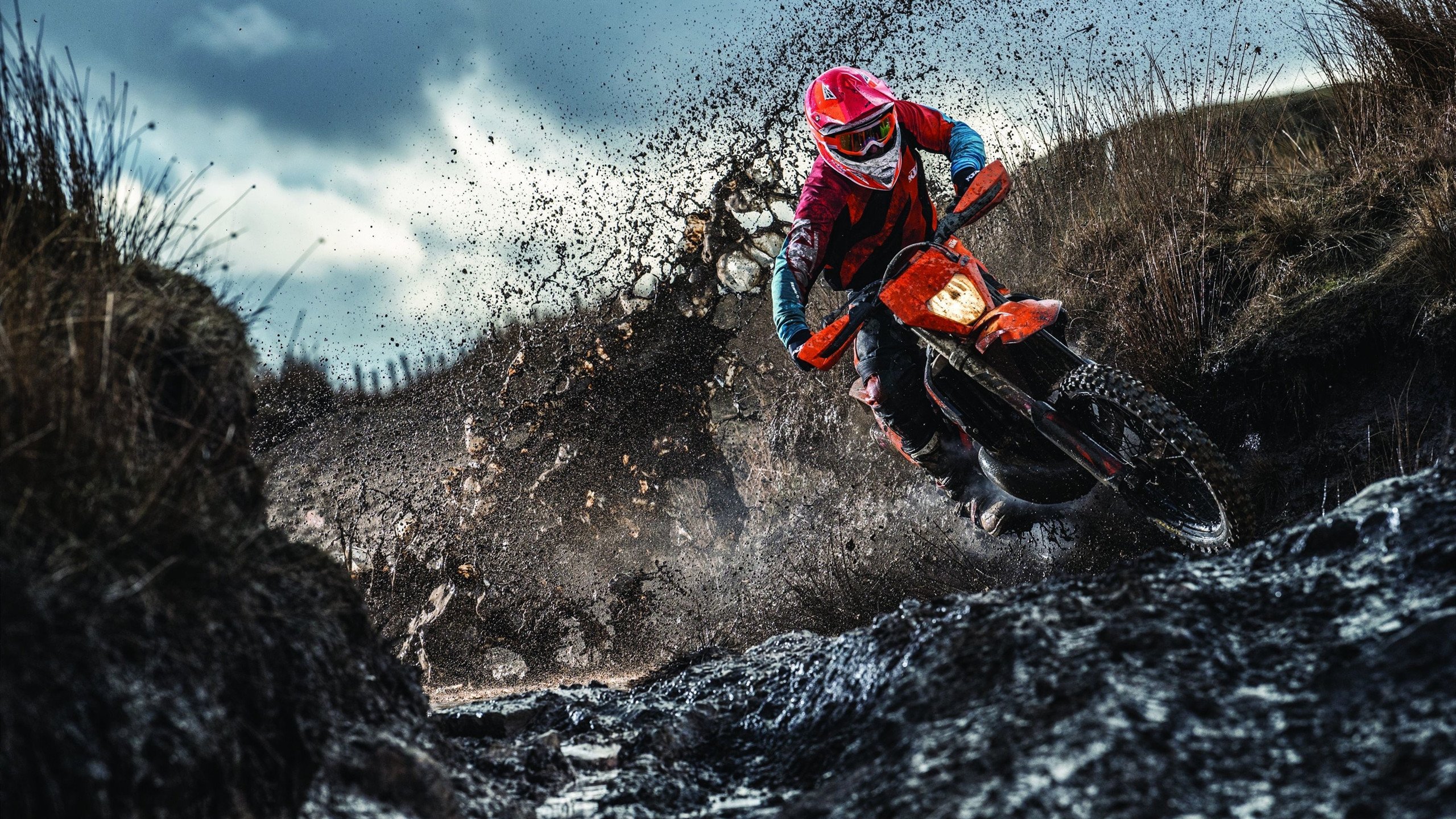 3连胜终结！曼联2-2险平英超第18！2分钟后防崩盘，争议角球破门，英超29轮曼联对曼城